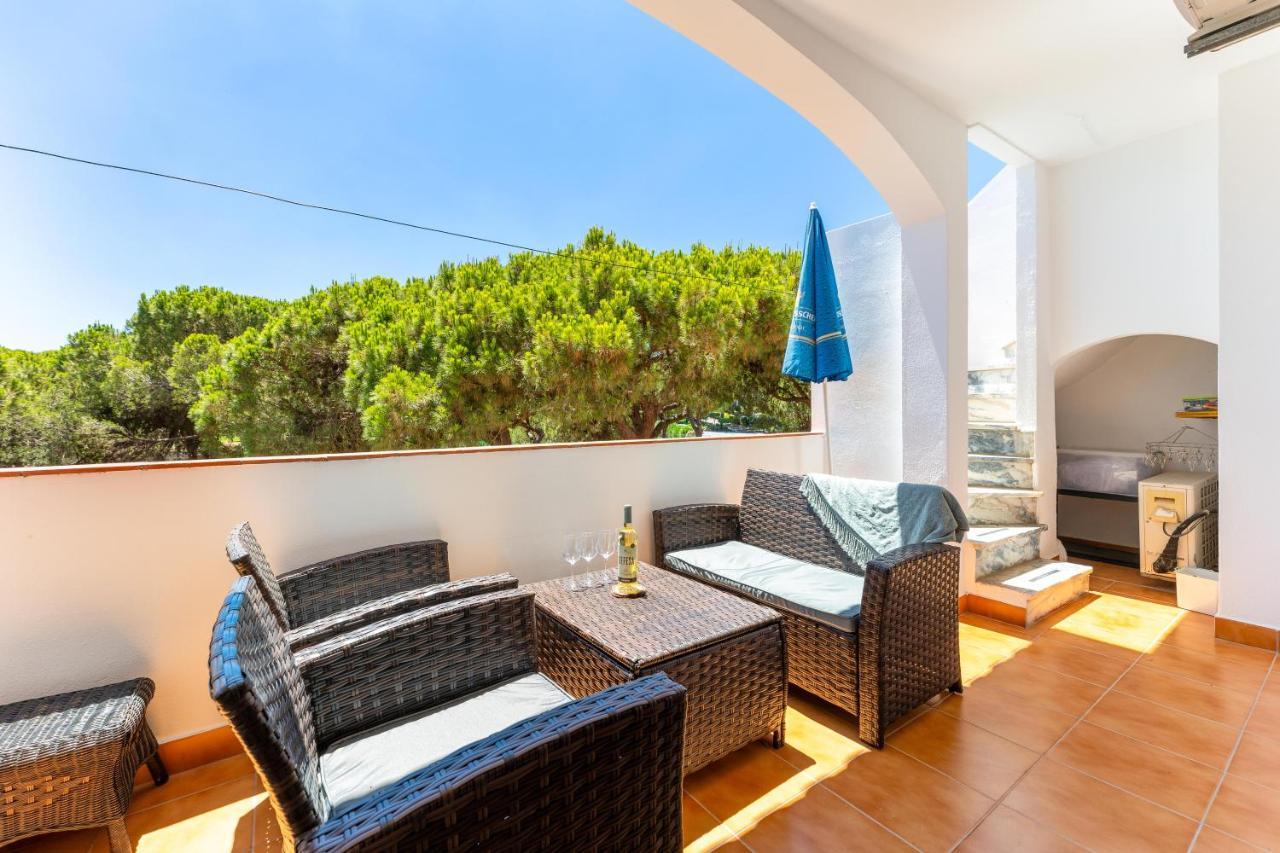 Pine Trees Penthouse Apartment Olhos de Agua  Exterior photo