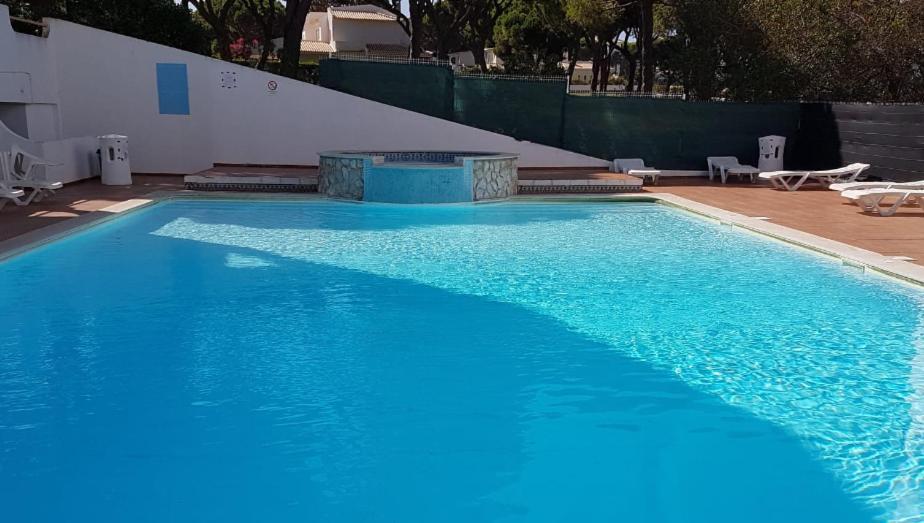Pine Trees Penthouse Apartment Olhos de Agua  Exterior photo
